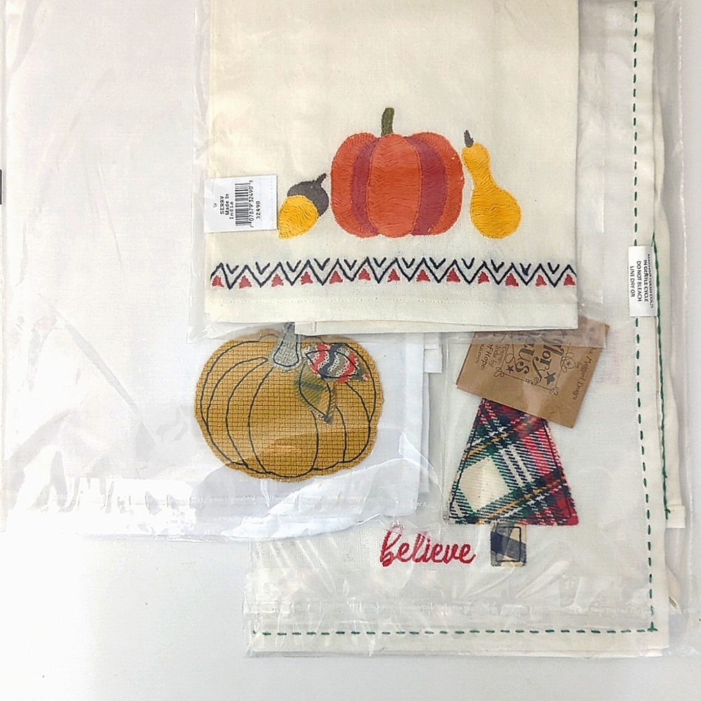 NWT holiday tea towels - choose from three options